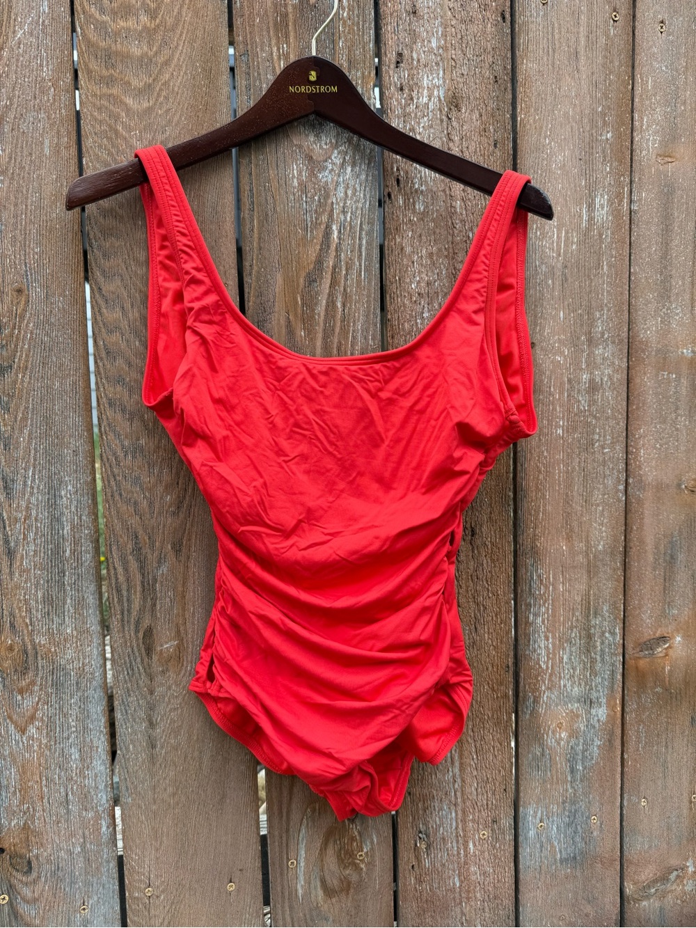 Carmen Marc Valvo Women’s Red Ruched Cut Out One Piece Swimsuit Size 8 - Picture 2 of 11